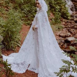 LONG WEDDING CAPE VEIL 