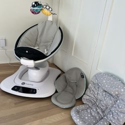 4moms MamaRoo 4 Multi-Motion Baby Swing – Grey Classic (Excellent Condition)