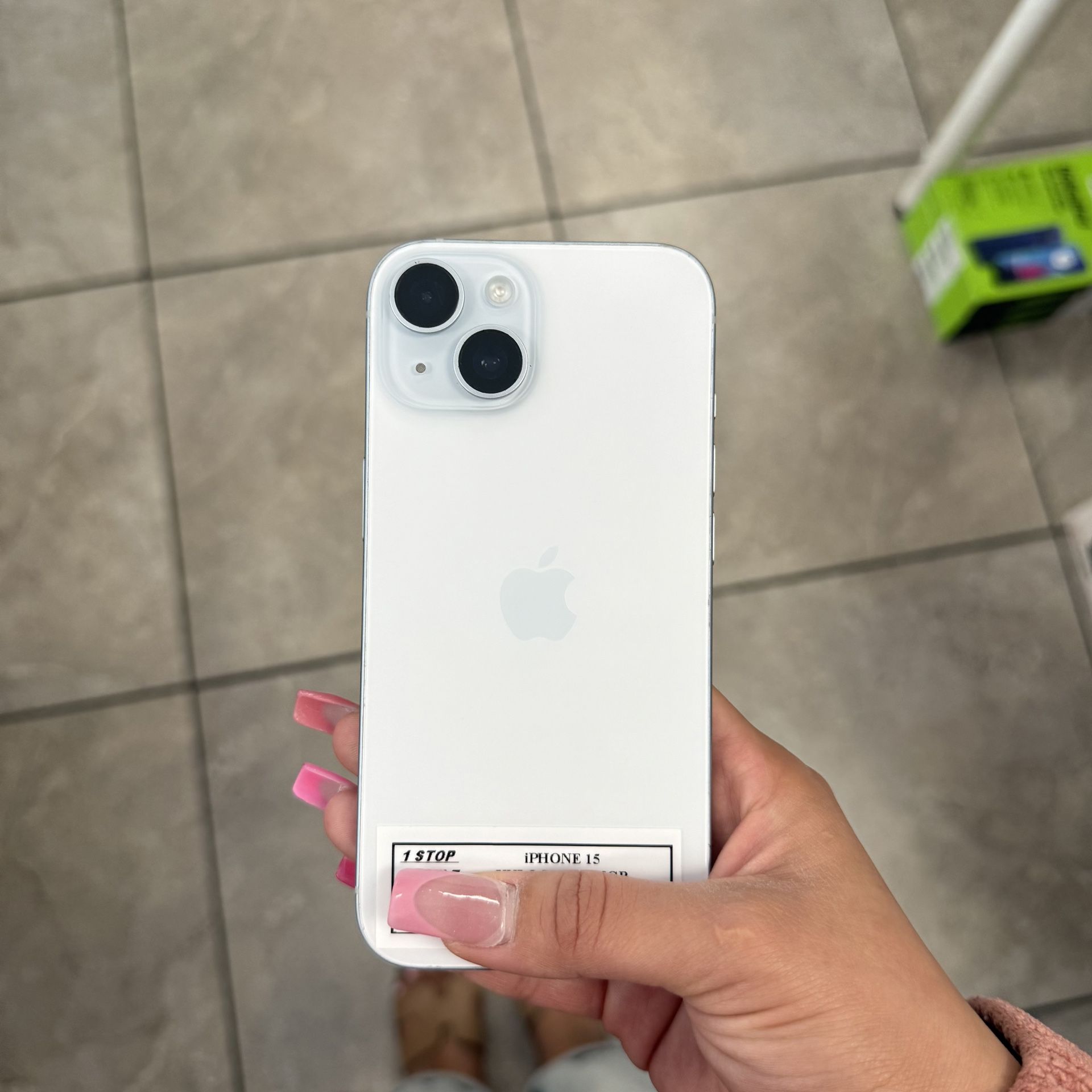 iPHONE 15 UNLOCKED