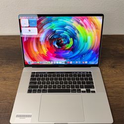 16" MacBook Pro Touchbar 32GB RAM*512GB SSD*2.4Ghz Intel 8 Core i9