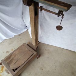 "Howe"  Mid-1800's  Industrial/grain Platform Scale 