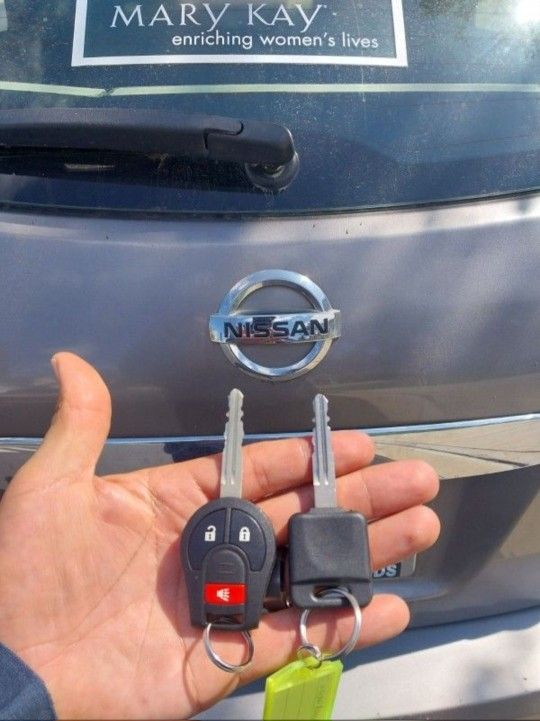 Car Keys / Llaves De Carro