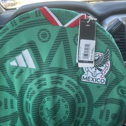 Brand New Men’s Mexico Jersey Size M