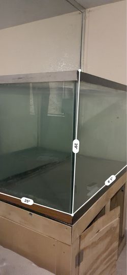 125 gallon fish tank negotiable NOT FREE