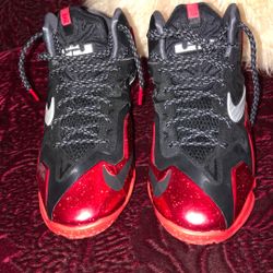 NIKE LEBRON XI 11 MIAMI HEAT (621712-001) SIZE 7 EXECELLET CONDITION 