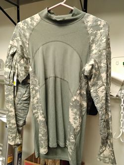 Genuine U.S Military Issue Massif Army Combat Shirt ( UCP/ACU) Used $5 Or Best Offer