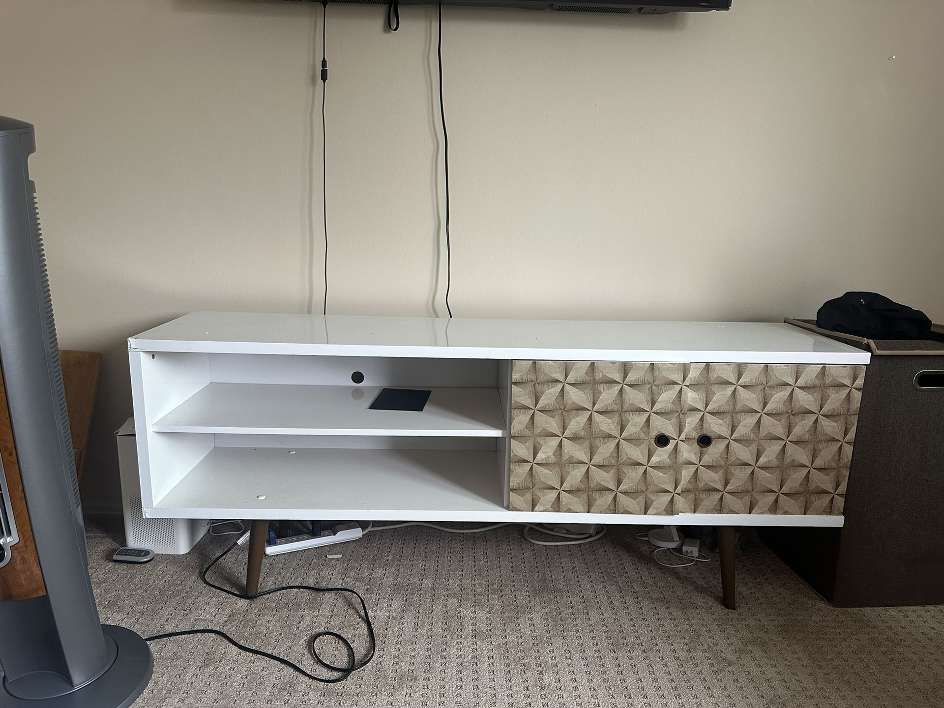 White & Wood Patterned TV Stand / Media Console