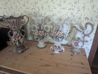 Capodimonte vases