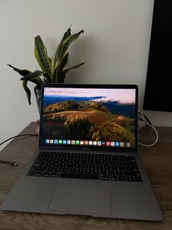 Apple MacBook Air 13” 2019 – Excellent Condition