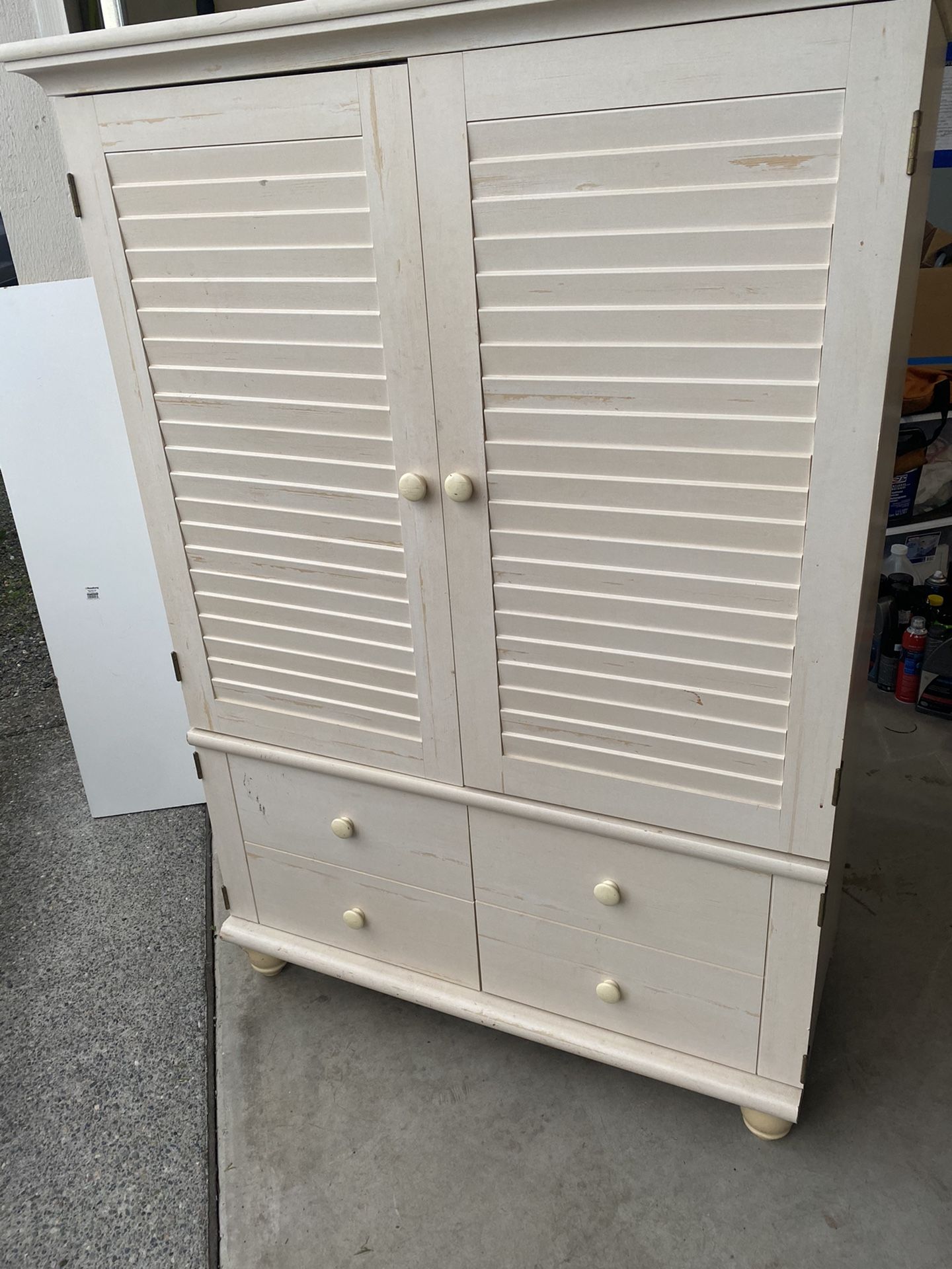 Cream armor/cabinet free