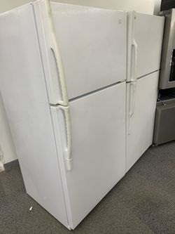 Top and bottom refrigerators