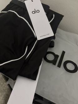 Alo Yoga Black Set (Size Medium)