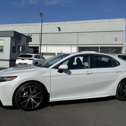 2024 CAMRY SE $29.995