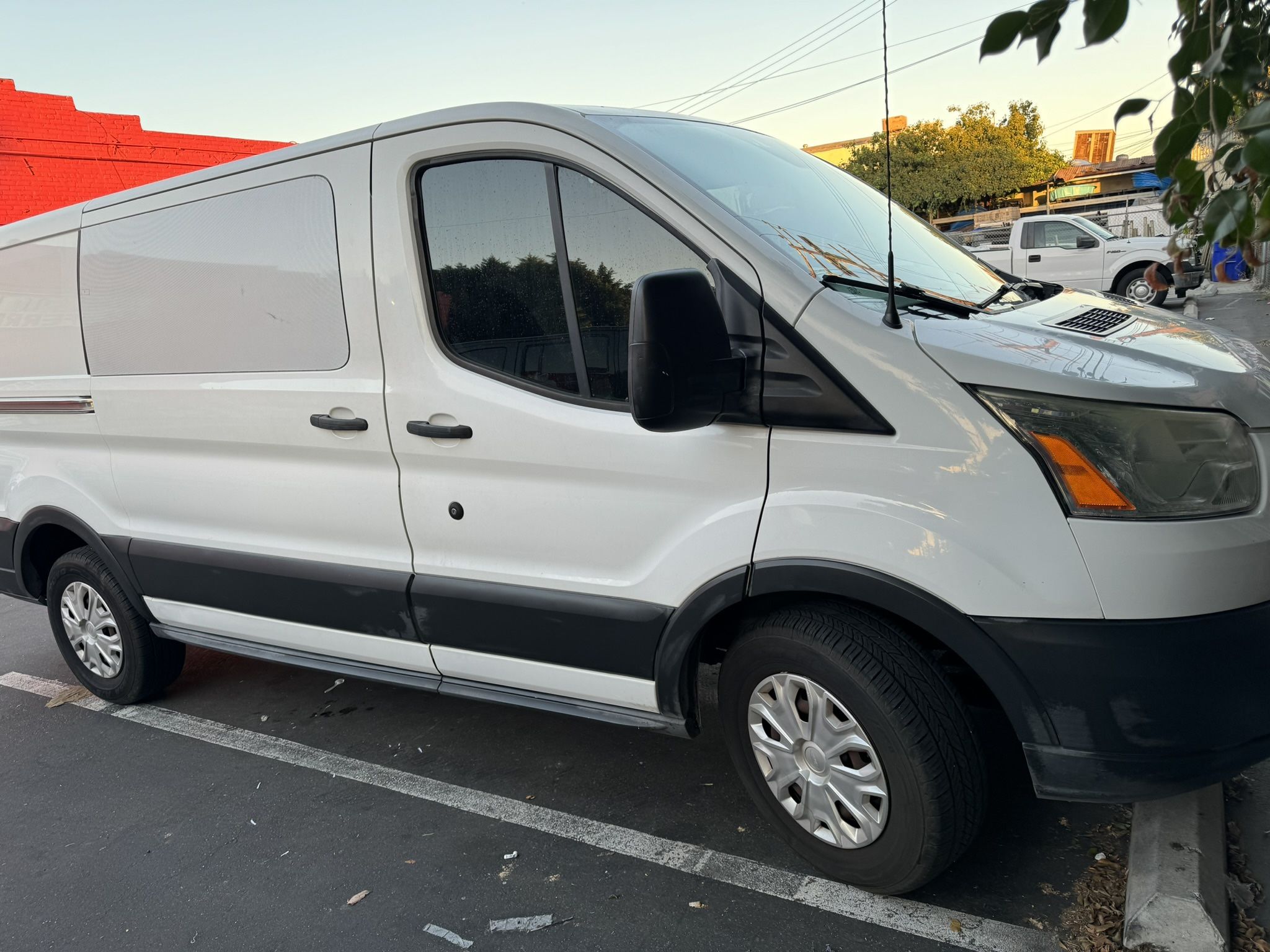Ford Of Montebello - zyndvup