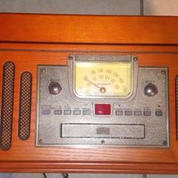 Crosley Entertainment Center -BLUETOOTH - CD PLAYER - CASSETTE - AM/FM - RECORD