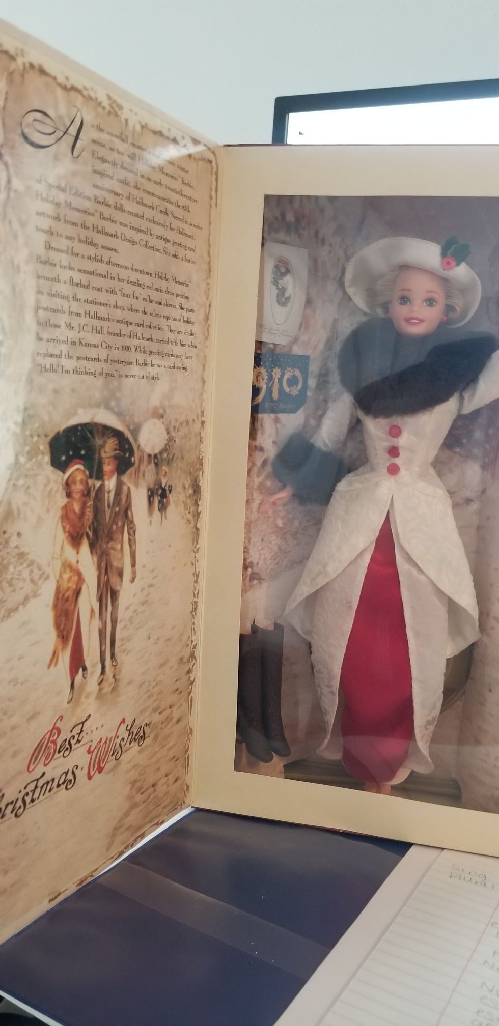 Vintage 1995 Holiday Memories Hallmark Special Edition Barbie
