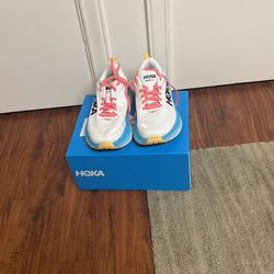 Hoka Bondi 8 Size 7 Wide 