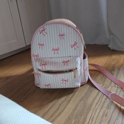 As Is. No Noticeable Damage Cute Ribbon Bag