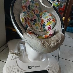 4moms mamaroo multi-motion baby swing smart connectivity