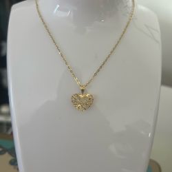 18k Gold Diacut Heart Necklace 