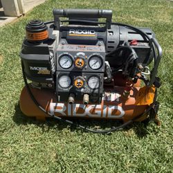 Rodgid Tri-Stack 5 Gallon Air Compressor