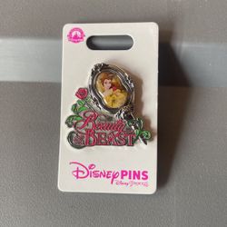 DISNEY COLLECTION PIN