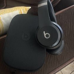 Beats Solo 4