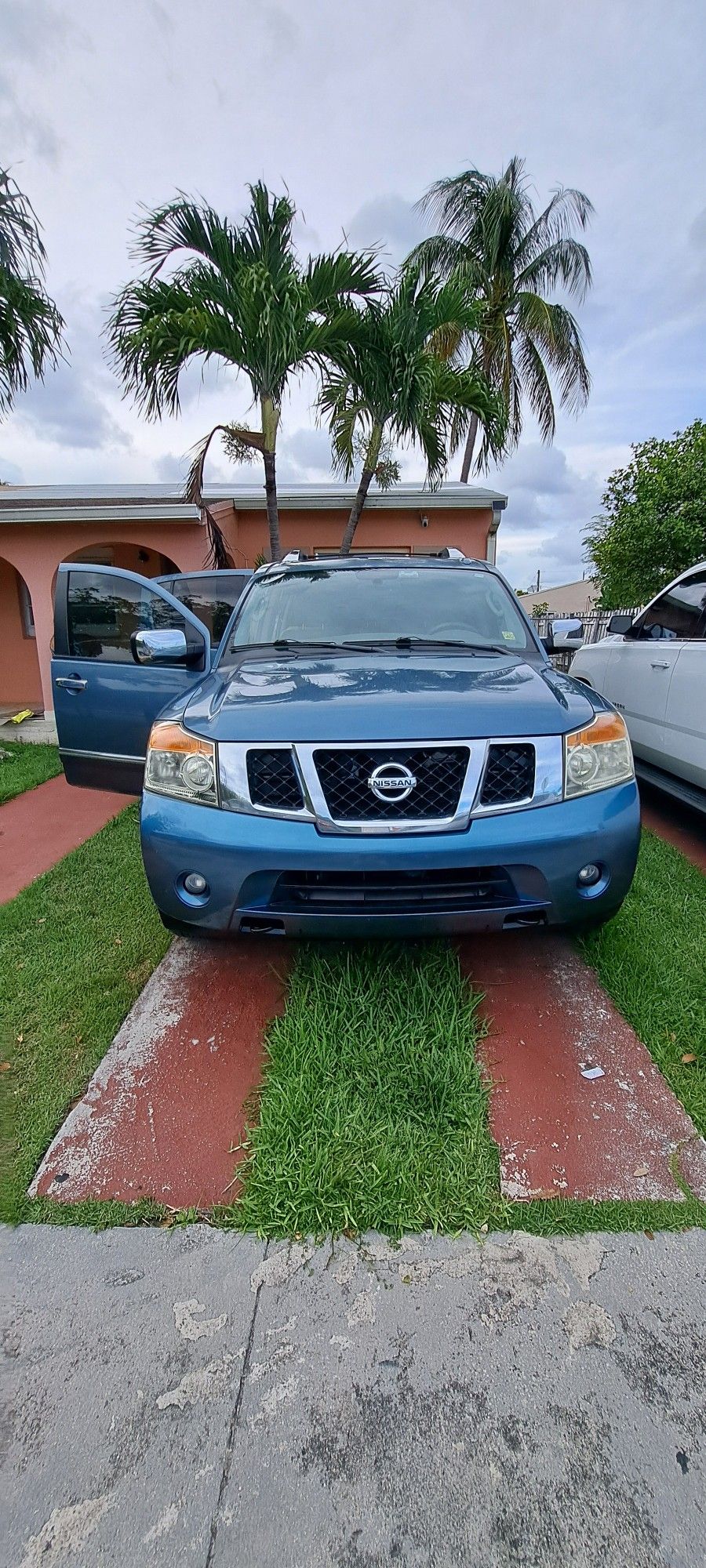 2012 Nissan Armada
