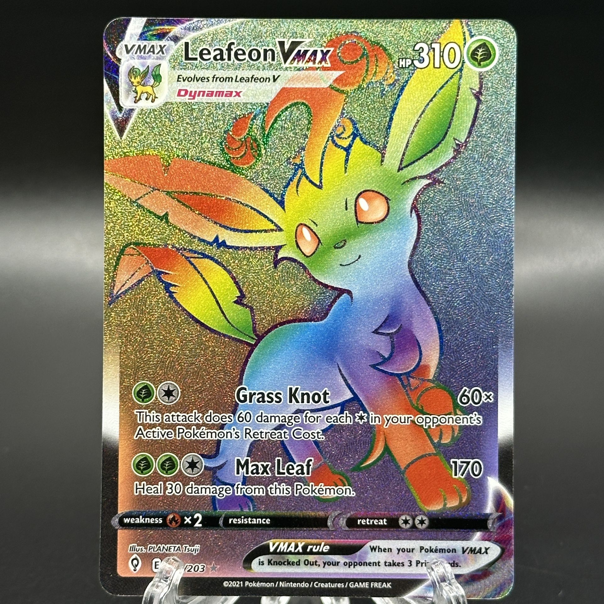 Leafeon Vmax - 204/203 Evolving Skies Rainbow Pokemon - NM/MINT