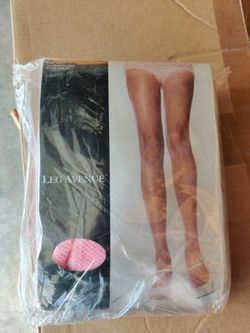 Leg Avenue Fishnet Pantyhose light pink
