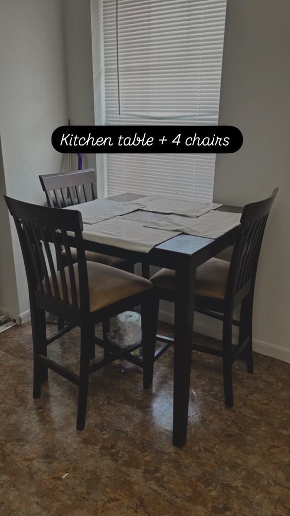 Kitchen/dining Table