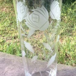 Beautiful Mid Century Etched Glass Flower Vase 