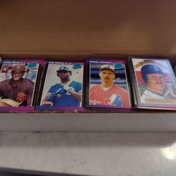 Baseball 1989 Donruss Set Includes Ken Griffey Rookie Card.  Cash Porch Pickup Redmond.