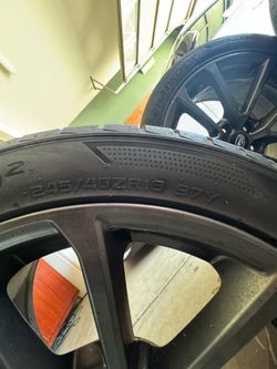 Subaru WRX 2018 wheels and tires