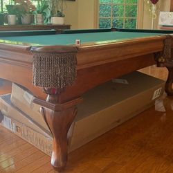 Pool Table Golden west 8ft ( Free Delivery & Set Up & New Color Felt Of Your Choice )