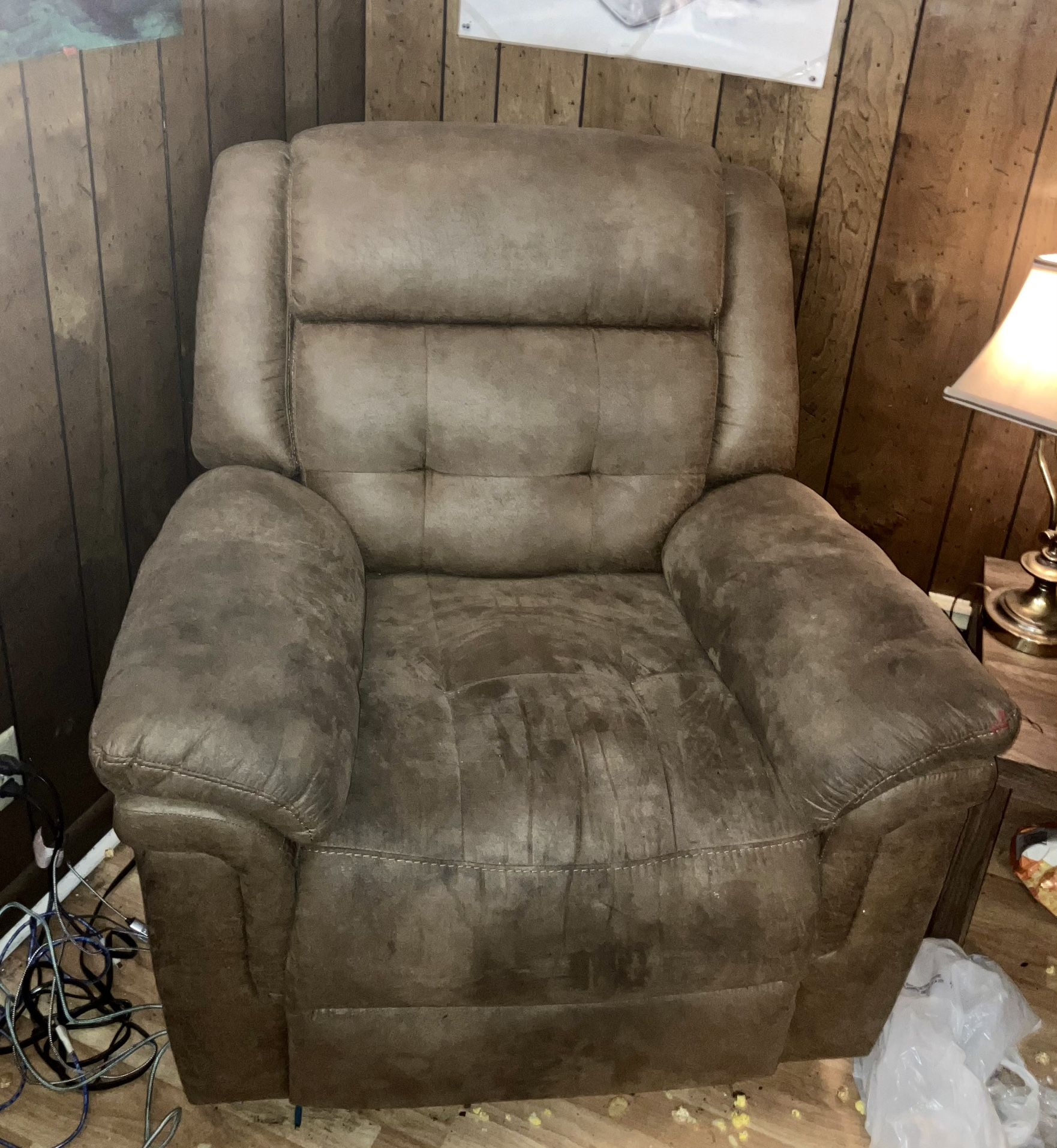 SUZHOU Light-Brown Suede Recliner w/ Outlets