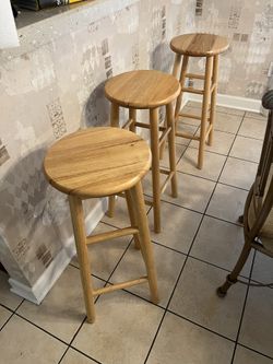 3 Barstools