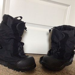 WATER PROOF BOOTS