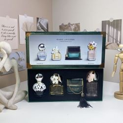 Mark Jacob’s Perfume Set 