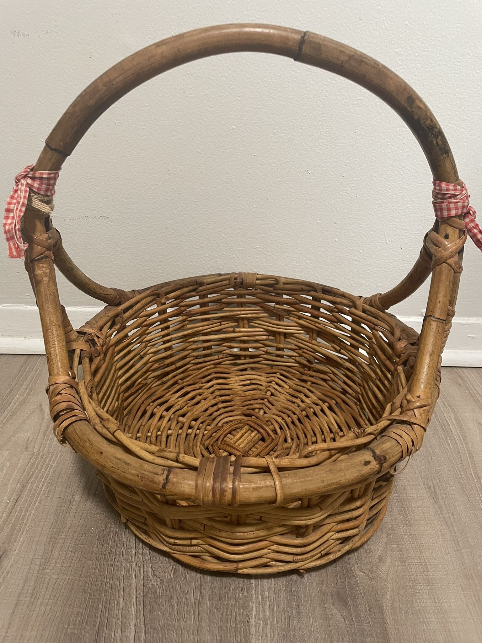 Queen Anastacia Martin Homeware Basket 