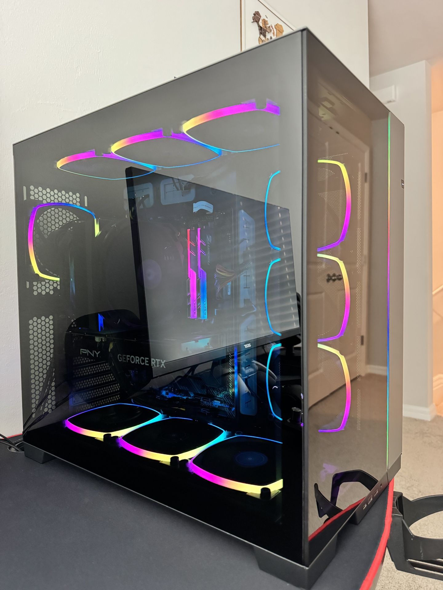 GAMING PC/ RTX 4060 Ti 16GB/ RYZEN 7 5800X/ 32GB RAM/ 1TB SSD.