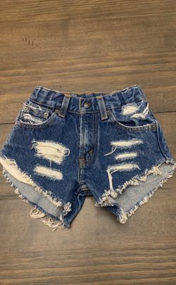 Toddler / Girls size 4 distressed jean shorts denim shorts