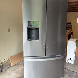 whirlpool 27 cu French Door Stainless Steel Refrigerator 