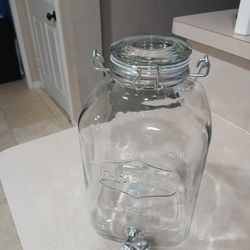 Elegant Beverage Dispenser 