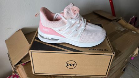 Running shoes, athletic shoes, walking shoes, sports shoes, lightweight, breathable, classic shoes, gym shoes and jogging shoes