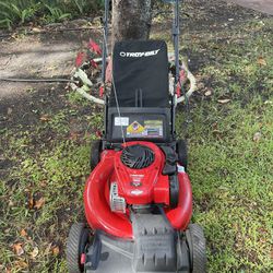 Self Propelled Lawn Mower LBSN Troy-Bilt 21” Cut