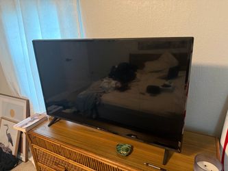 LG Tv and Roku System