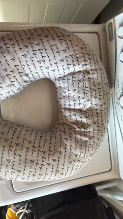 Breast feeding pillow