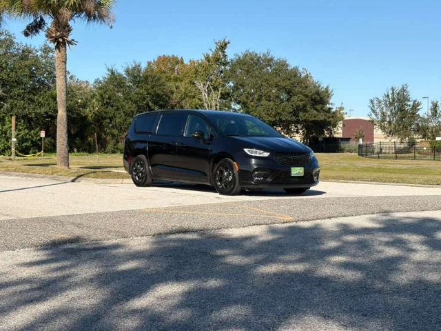 2022 Chrysler Pacifica Hybrid
