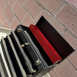 Craftsman Metal Tool Box with Key 🔑 20”x 10”x 8”